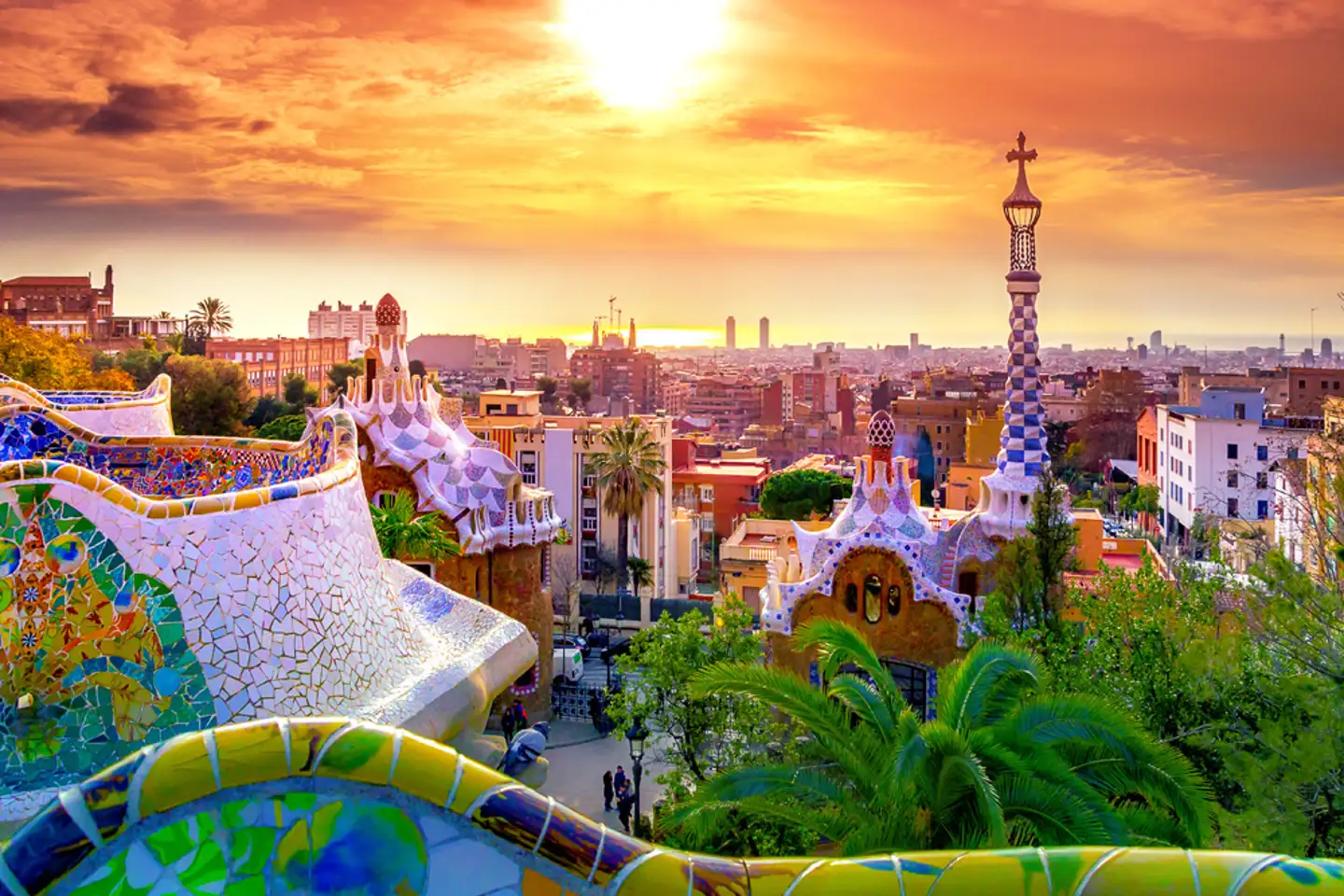 Living in Barcelona – sunset parc-guel